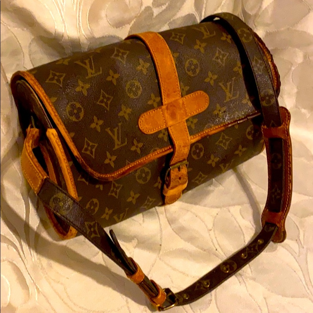 Louis Vuitton Cross Body Messenger Bag